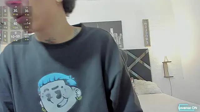 Snapshot of toyboys1 chatting on October 7, 3:32 am toyboys1 online show from October 7, 3:32 am