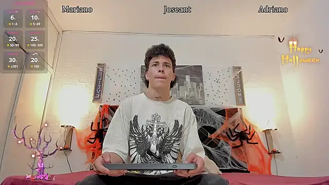 Snapshot of toyboys1 chatting on October 25, 5:09 am toyboys1 online show from October 25, 5:09 am