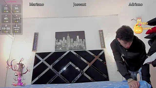 Snapshot of toyboys1 chatting on October 10, 3:22 am toyboys1 online show from October 10, 3:22 am