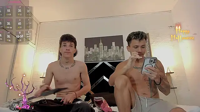 Snapshot of toyboys1 chatting on October 13, 3:12 am toyboys1 online show from October 13, 3:12 am