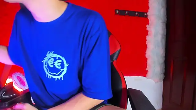 LilOwen  online show from February 25, 7:15 pm