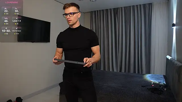 Nik Sharp online show from December 16, 4:03 pm