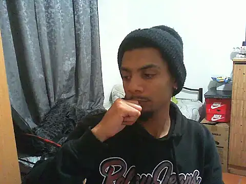 29YOURZ 28  online show from September 19, 8:19 pm