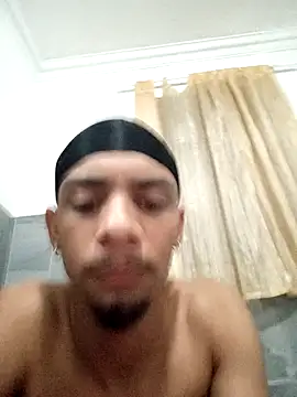 29YOURZ 28  online show from December 4, 8:18 pm