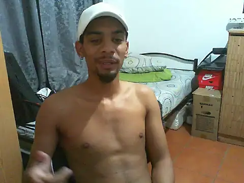 29YOURZ 28  online show from October 13, 4:02 pm