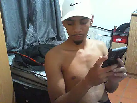 29YOURZ 28  online show from September 28, 7:12 pm