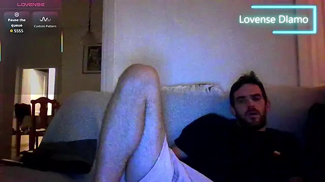 Snapshot of _NakedChef_ chatting on October 5, 1:31 am  NakedChef  online show from October 5, 1:31 am