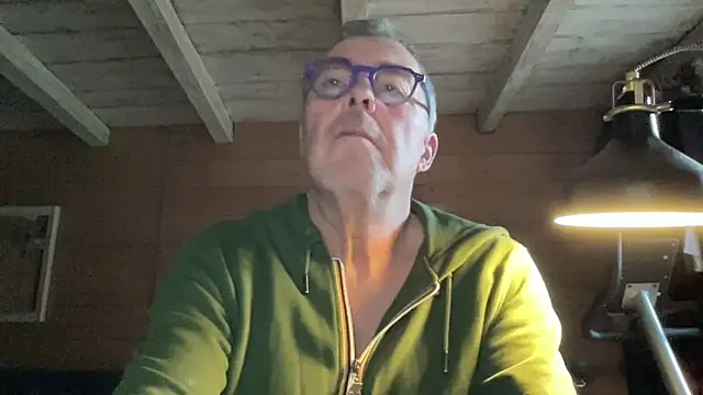 lelohop online show from February 9, 7:35 am