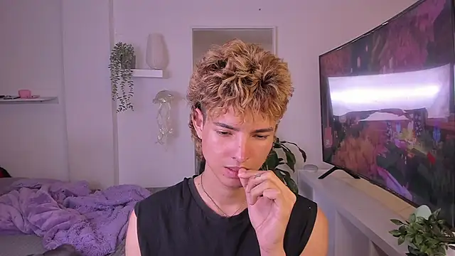 santy-kitty online show from November 10, 2:05 am