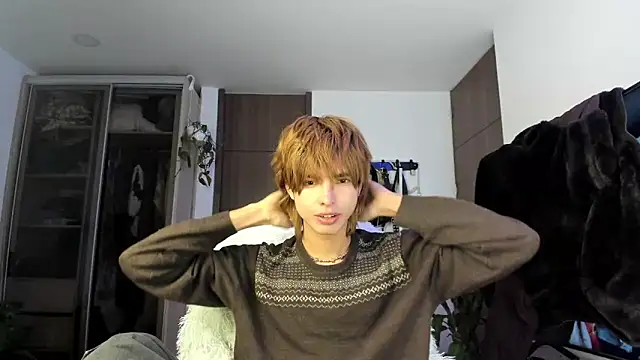 Snapshot of santy-kitty chatting on March 15, 6:14 am santy-kitty online show from March 15, 6:14 am