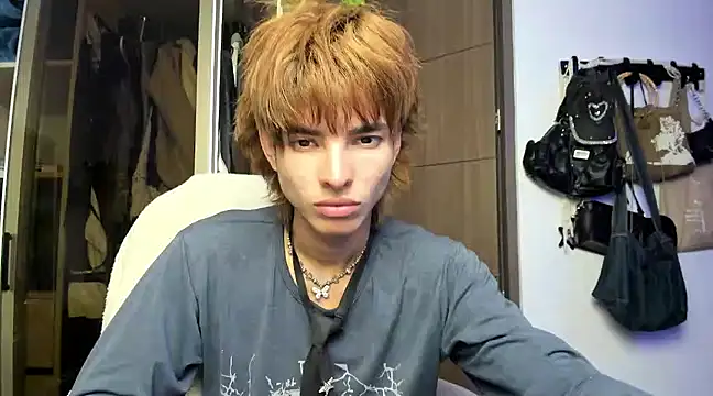 Snapshot of santy-kitty chatting on January 30, 2:16 am santy-kitty online show from January 30, 2:16 am