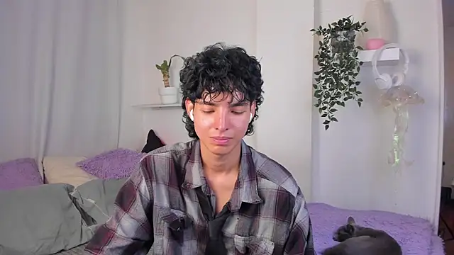 santy-kitty online show from February 3, 11:43 pm