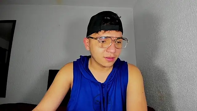 Danielbluestar online show from February 25, 4:21 pm