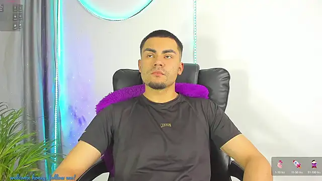 kalivan voinesscu online show from October 31, 5:42 am