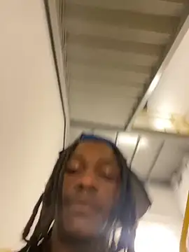 sneakylink13   online show from October 31, 4:43 pm