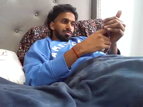 skinny  boy   online show from March 2, 7:21 pm