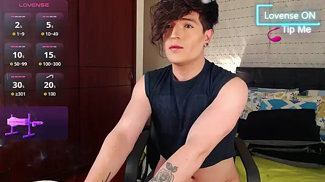 Hornymoan online show from December 22, 10:40 pm