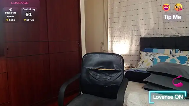 Hornymoan online show from November 5, 10:56 pm