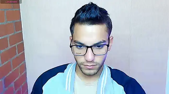 Leandro valenzuela online show from March 5, 4:24 pm