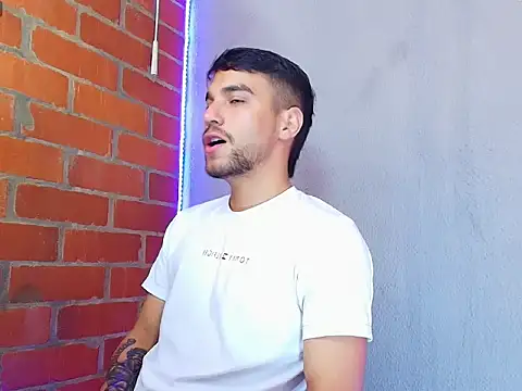 Leandro valenzuela online show from October 1, 5:50 pm