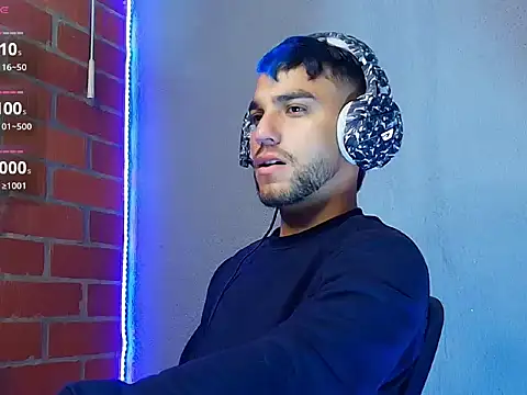 Leandro valenzuela online show from November 17, 7:44 am