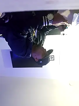 jakethesnake95111 online show from January 5, 8:22 am