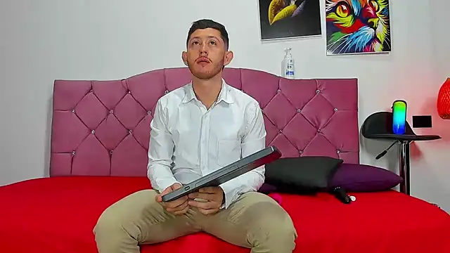 louis bcasta1 online show from February 14, 11:10 am