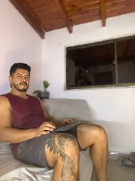 AndresSmith   online show from April 15, 7:30 am