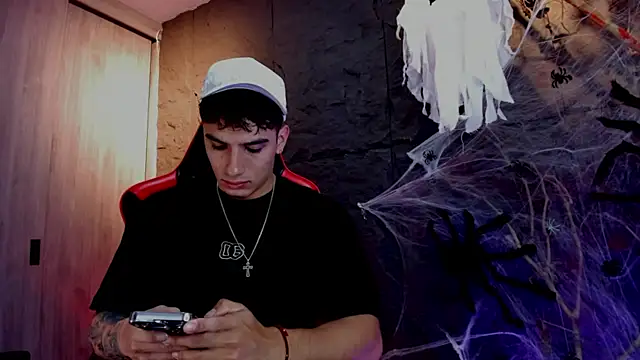 Snapshot of joseph_boy chatting on October 23, 11:57 am joseph boy online show from October 23, 11:57 am