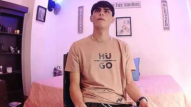 Snapshot of harrytomson_1 chatting on September 11, 6:07 pm harrytomson 1 online show from September 11, 6:07 pm