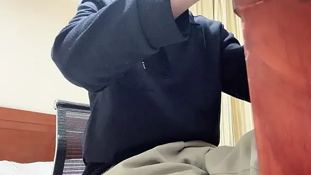 CM100412 online show from March 1, 7:46 pm