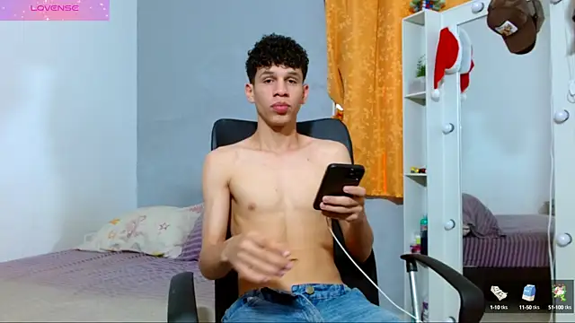 Snapshot of jeff_ross chatting on February 15, 6:01 pm jeff ross online show from February 15, 6:01 pm