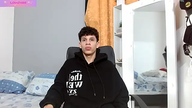 Snapshot of jeff_ross chatting on December 10, 8:16 pm jeff ross online show from December 10, 8:16 pm