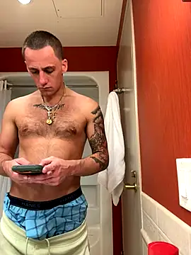 PeytonJohnn online show from October 3, 6:40 am