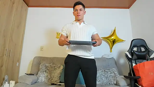 julian wallace online show from September 13, 7:48 pm