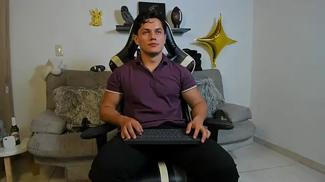 julian wallace online show from December 17, 12:29 am