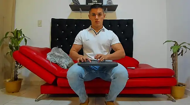 julian wallace online show from February 14, 10:59 pm