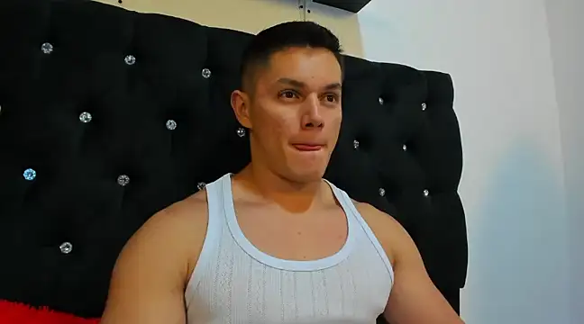 julian wallace online show from February 26, 1:43 am