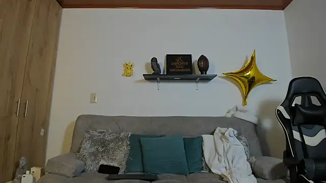 julian wallace online show from September 22, 2:05 pm