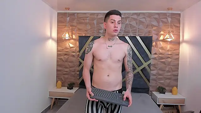 Yeiko Romero  online show from February 5, 5:10 pm