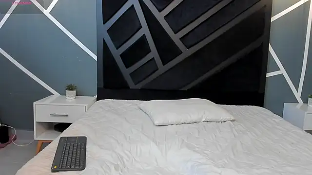 Yeiko Romero  online show from January 24, 5:11 pm