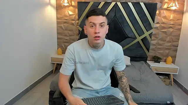 Yeiko Romero  online show from February 8, 5:18 pm