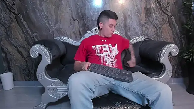 Yeiko Romero  online show from December 24, 5:34 pm