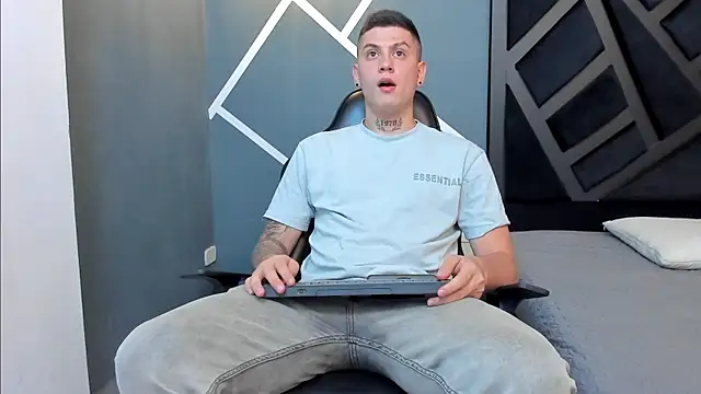 Yeiko Romero  online show from January 17, 5:20 pm