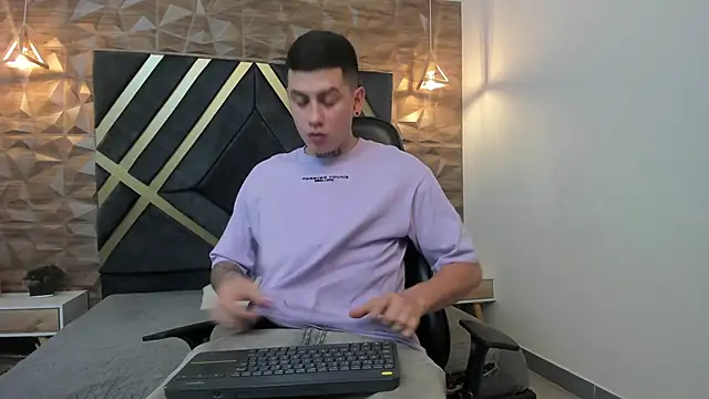 Yeiko Romero  online show from February 3, 5:14 pm