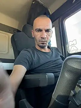 donnuozfutura online show from November 11, 1:16 pm