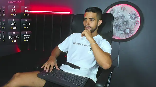 khriss brown online show from March 14, 10:36 pm