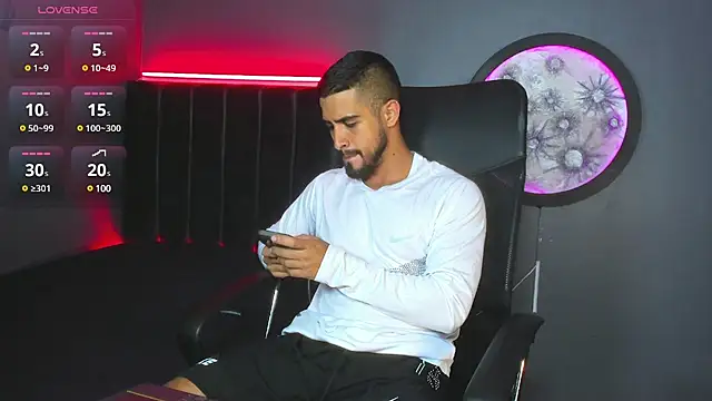 khriss brown online show from March 21, 9:56 pm