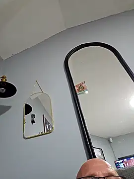 dickinyouto online show from April 16, 7:25 pm