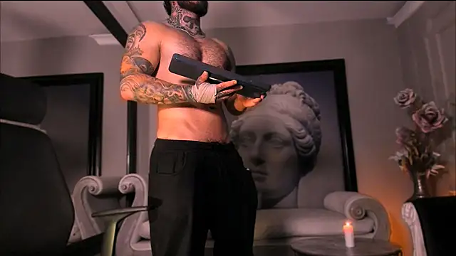 LeoSalvatore  online show from December 19, 8:02 pm